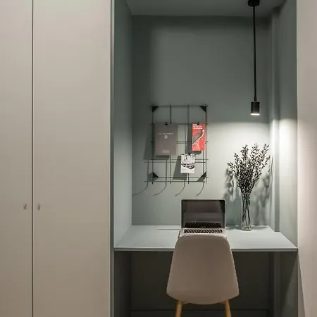 Breen, Nilie Hospitality Mgmt Apartment
