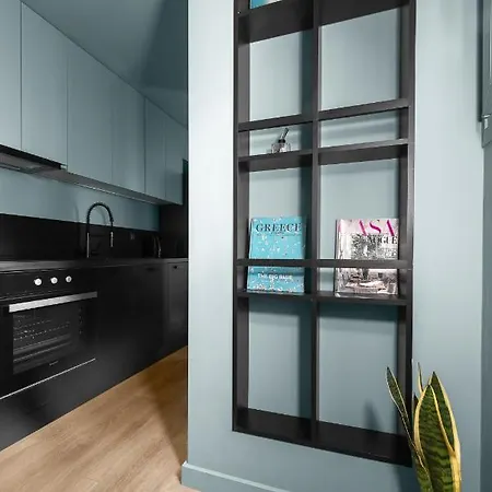 Breen, Nilie Hospitality Mgmt *