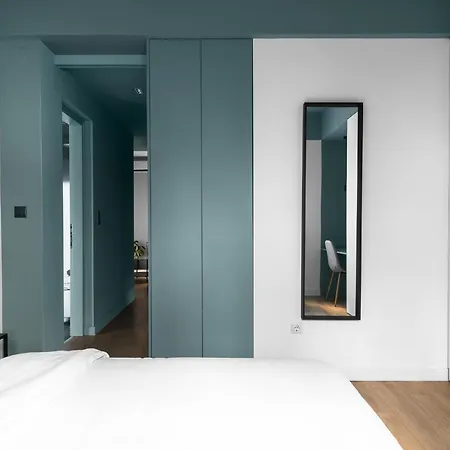 Breen, Nilie Hospitality Mgmt Salonicco