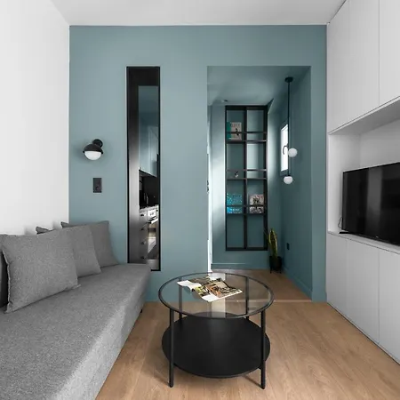 Breen, Nilie Hospitality Mgmt Salonicco